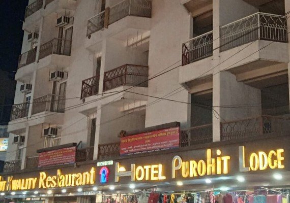 Hotel Purohit Lodge
